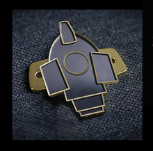 Load image into Gallery viewer, U.S.S Defiant Combadge Pin
