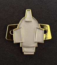 Load image into Gallery viewer, U.S.S Defiant Combadge Pin
